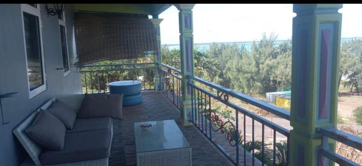 Tilapasse Resto & Guest House Port South East Kültér fotó